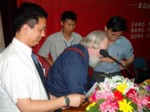 Bruce Signing